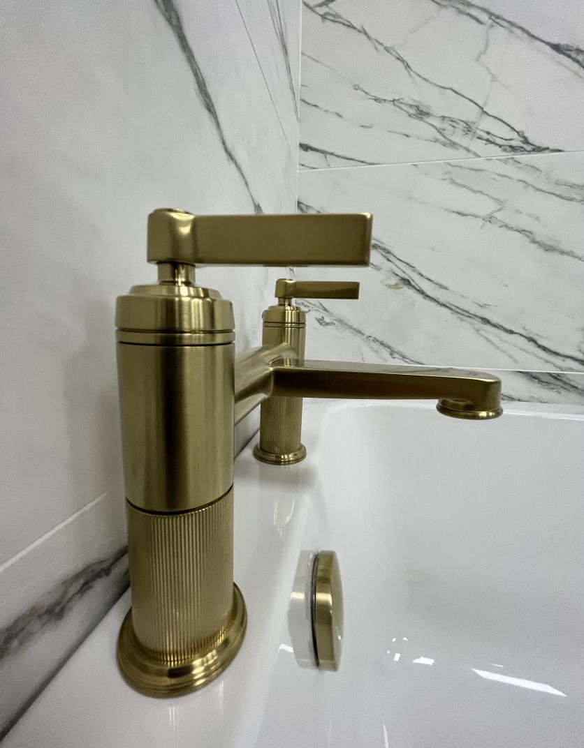 Brushed Gold Ribbed Bath Filler Tap
