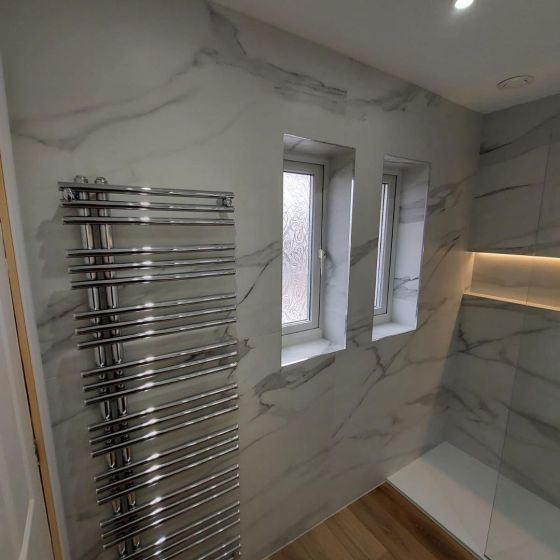 Uzon Chrome Heated Towel Rail