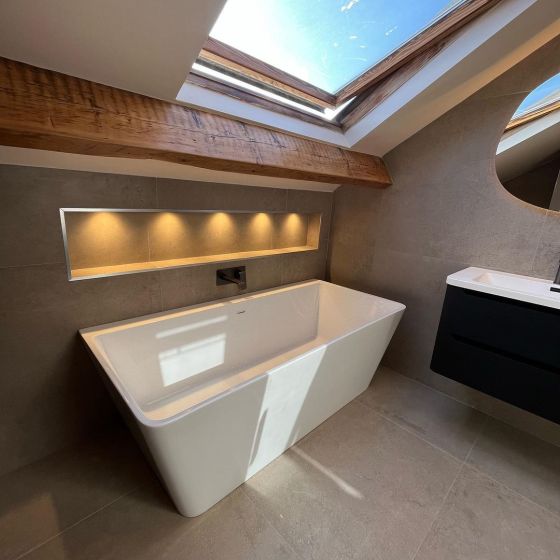 White Freestanding Acrylic Bath - 1680x800mm