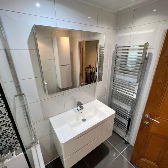 Erin 900mm Wall Hung Vanity Unit in Gloss White