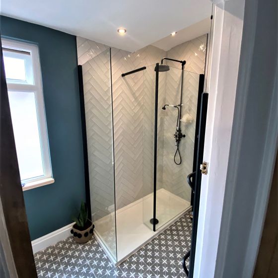 Rivar Walk In Shower Enclosure Black - 1600x800mm