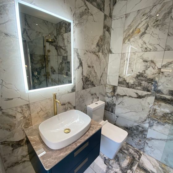 Fabulosa™ Marble Gloss Porcelain Tile