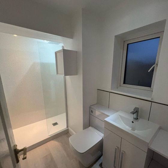 Nante 515mm Floorstanding Vanity Unit in White Gloss with Ceramic Basin