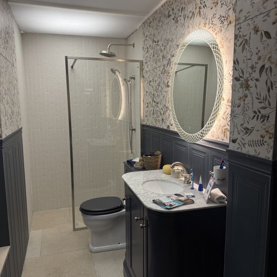 Richmond Midnight Grey Curved Traditional Floor Standing Vanity Unit with White Marble Top 900mm