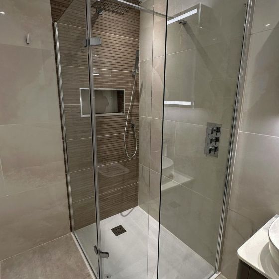 Royle Wetroom Walk in Glass Screen with Hinged Panel