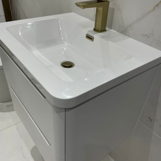 Wall Hung 600mm Vanity Unit in Matt White