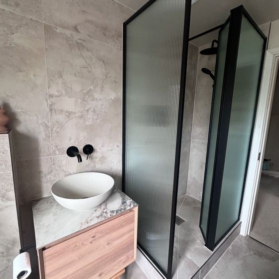 Snowdon Natural Oak Wall Hung Vanity Unit with White Worktop 600mm