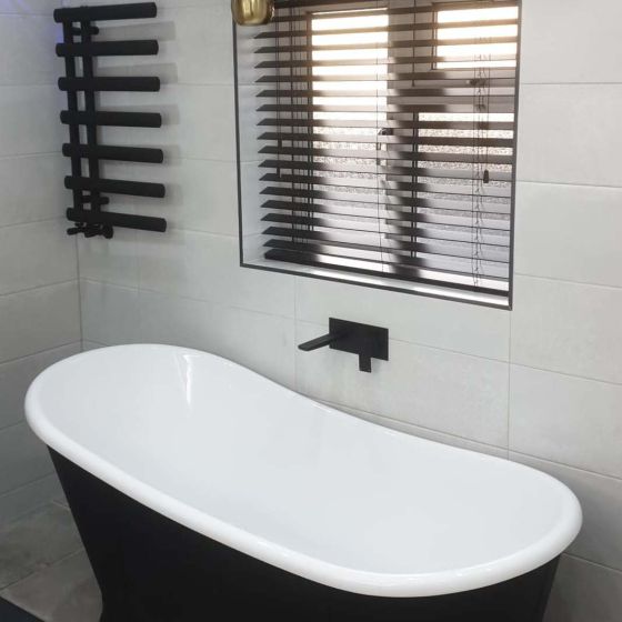 Hoff Black Freestanding Bath