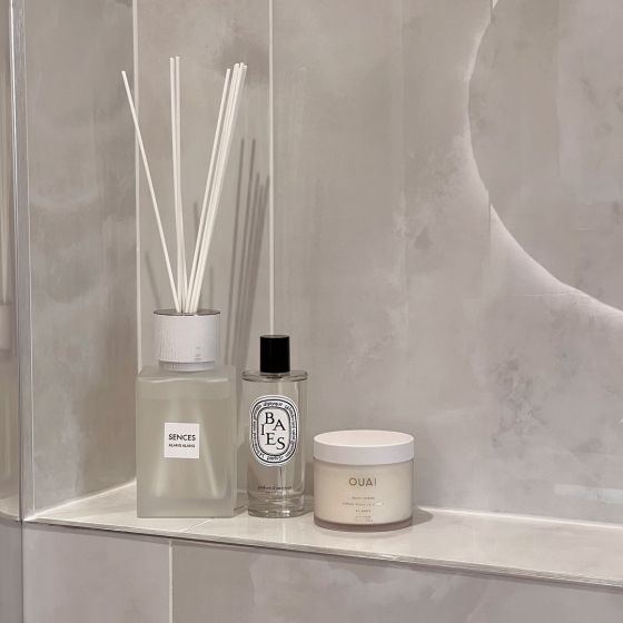 Oasaka White Polished Porcelain Tile