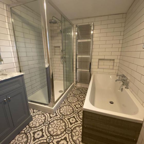 Moxby Sliding Shower Door