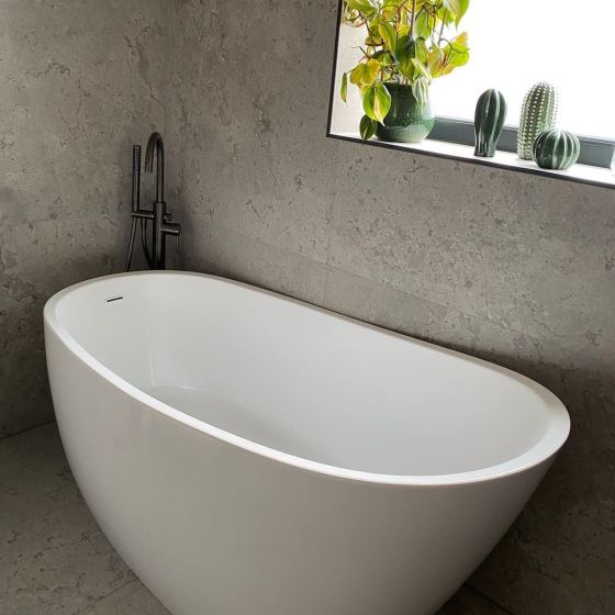 Isleworth Freestanding Acrylic Slipper Bath