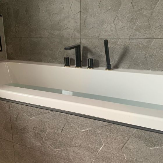 Pancho Black Deck Mounted Bath Tap