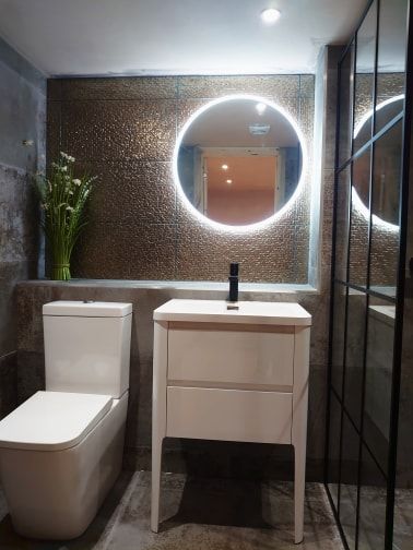 Stark Vanity Unit & Gold Tiles