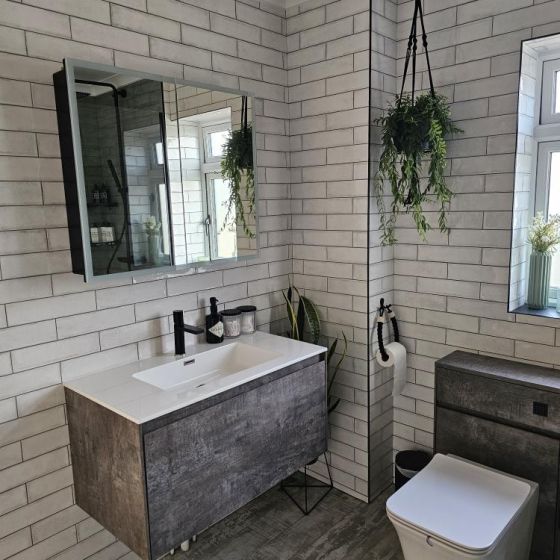 Wall Mounted Vanity Unit Metallic & White Resin Basin 900mm