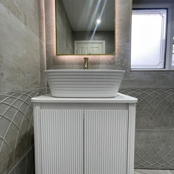 Ribbed Floorstanding Vanity Unit with Doors in White with White Basin