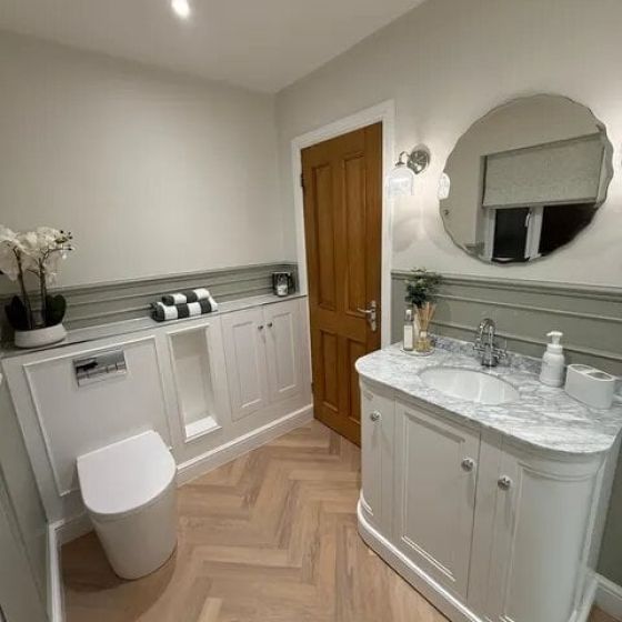 Richmond White Curved Traditional Floor Standing Vanity Unit