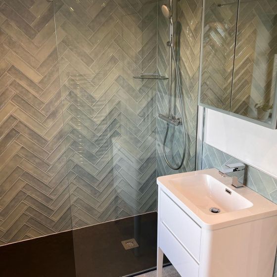 Stonehouse Vanity Unit with Integrated Basin in Gloss White