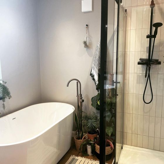 Noah White Freestanding Bath
