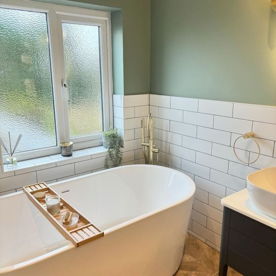 Noah White Freestanding Bath