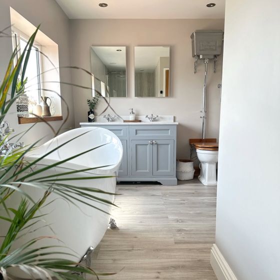 Ahana Freestanding Bath