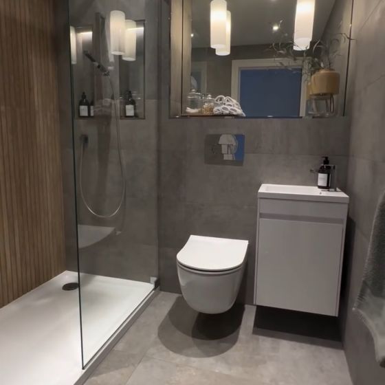 Odion Gloss White Wall Hung Cloakroom Vanity