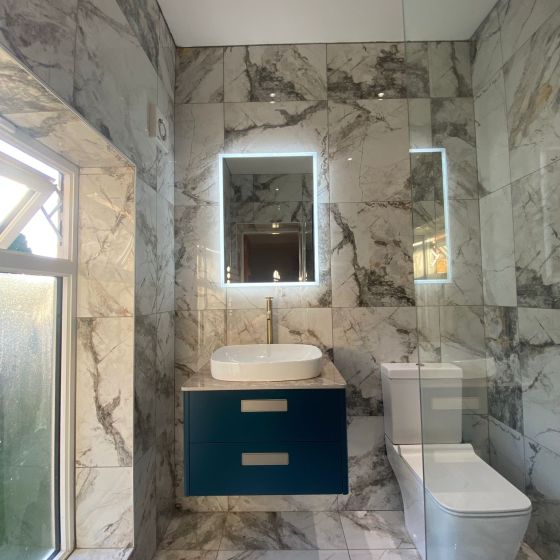 Fabulosa™ Marble Gloss Porcelain Tile