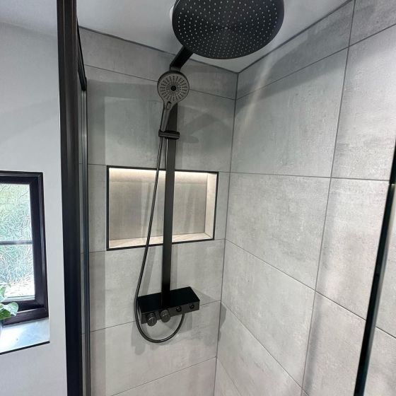 Aris Round Thermostatic Shower Pack - Gun Metal