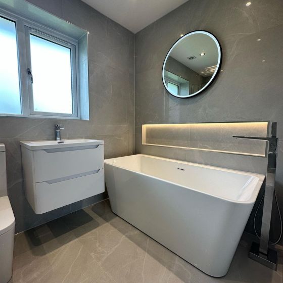 White Freestanding Acrylic Bath - 1680x800mm