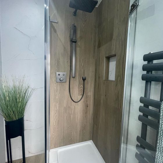 Baylin Gun Metal Shower Kit