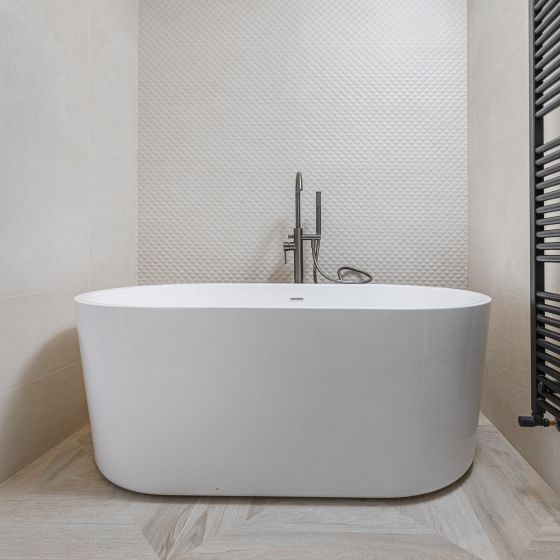 Noah White Freestanding Acrylic Bath