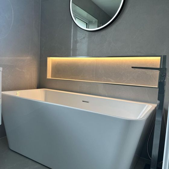 White Freestanding Acrylic Bath - 1680x800mm