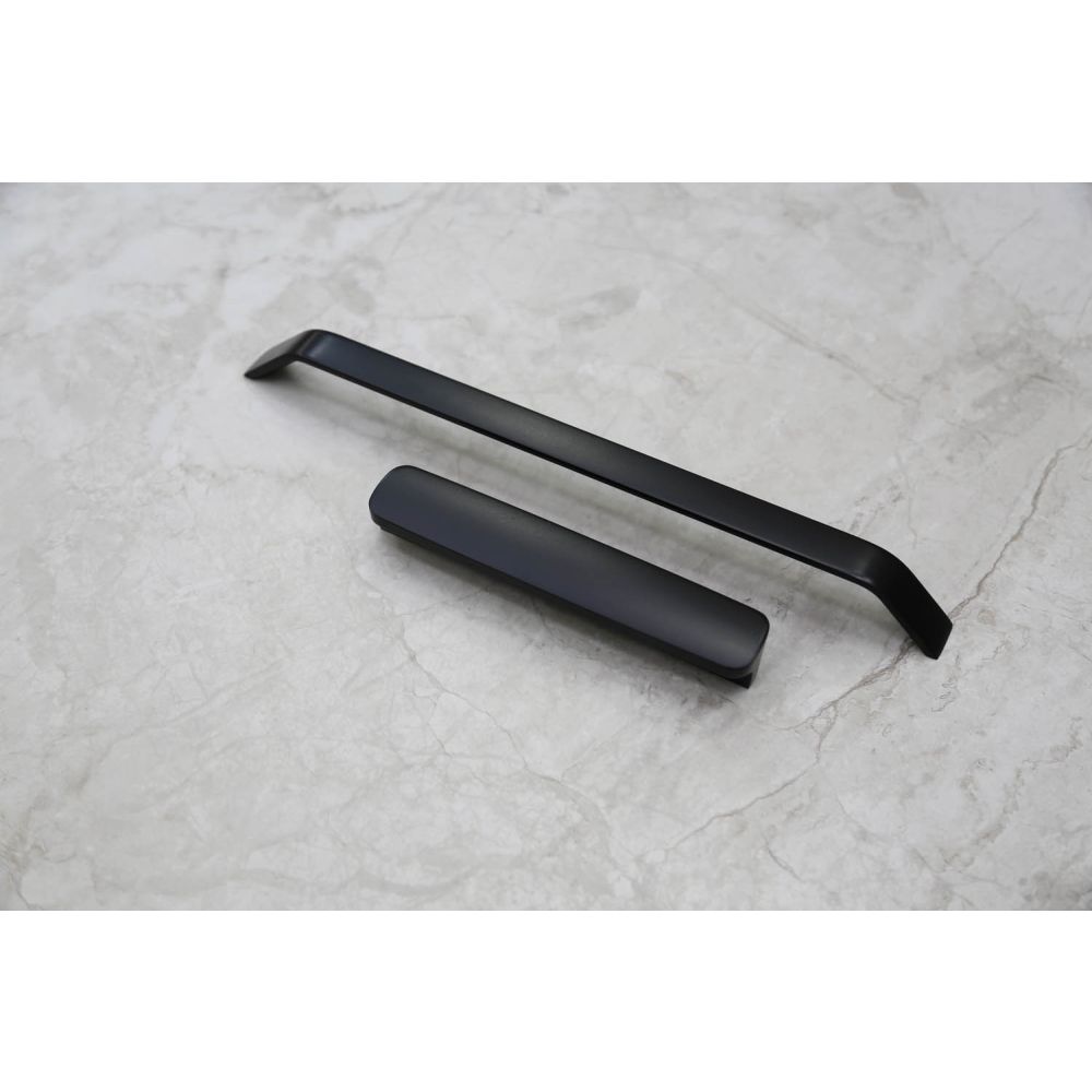 Nante Matt Black Bar Handle