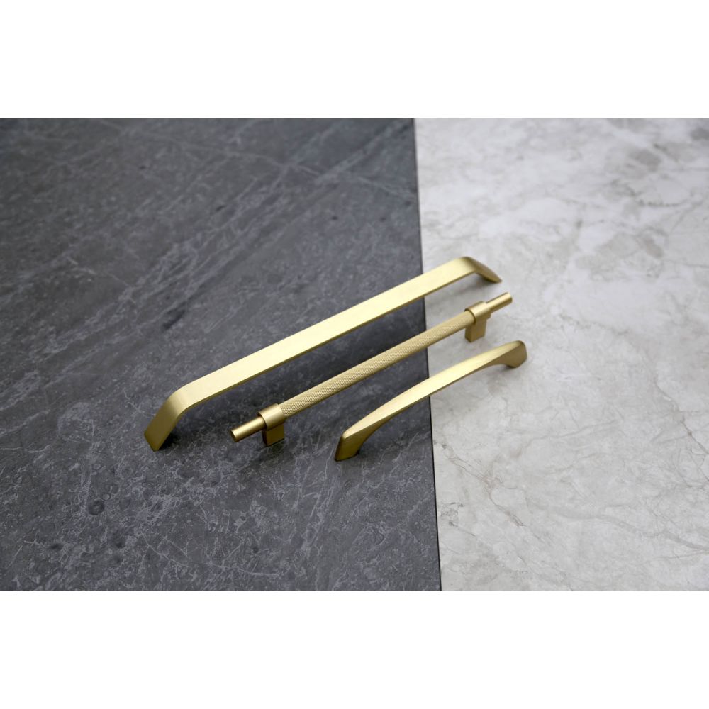 Nante Brushed Gold Bar Handle