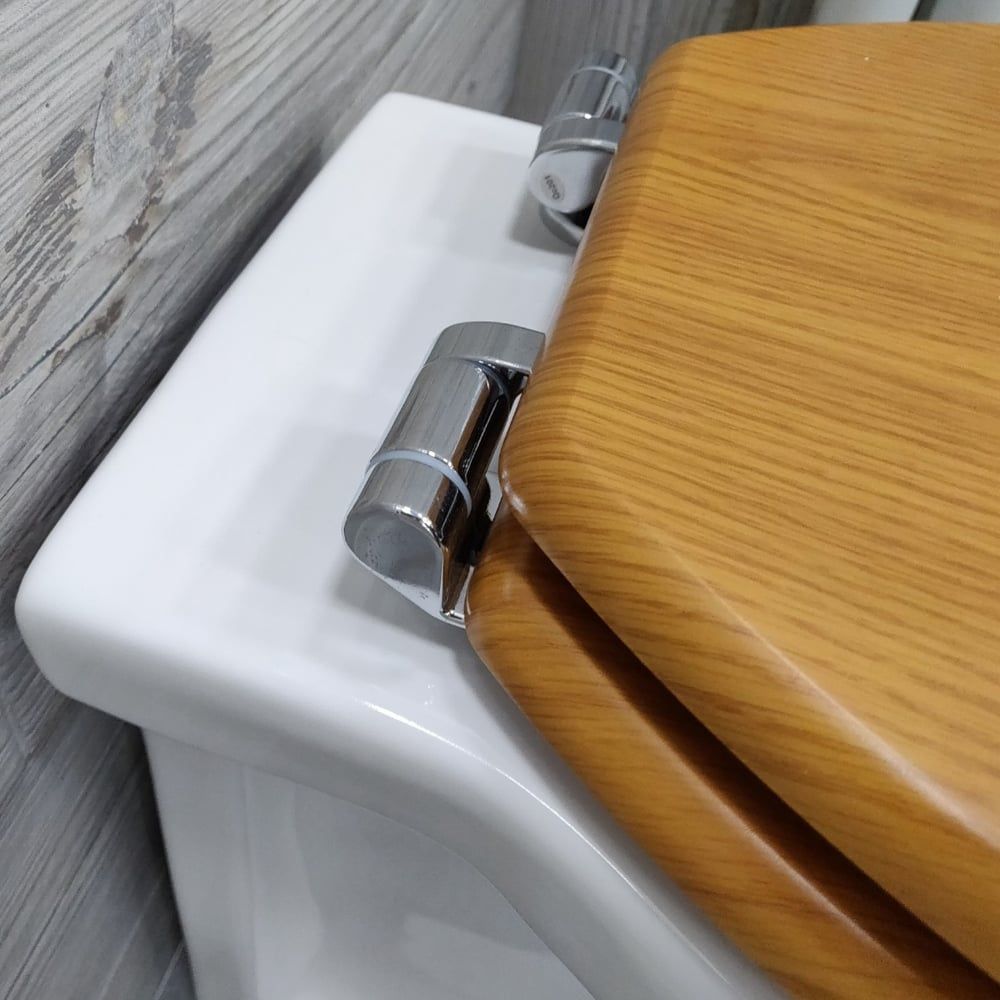 Claydon Traditional Oak Soft Close Toilet Seat