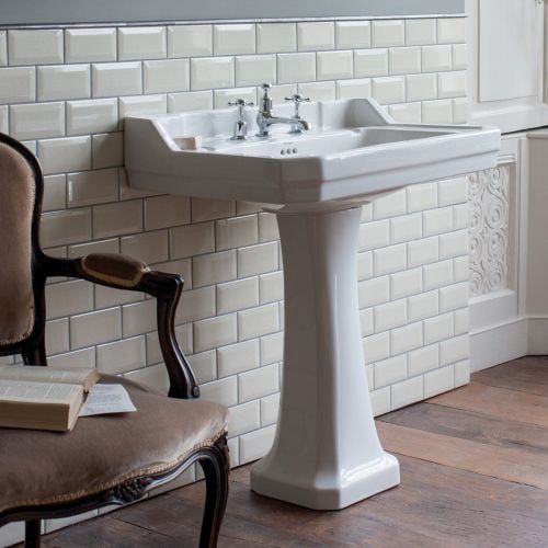Medium Square Basin & Pedestal Roomset