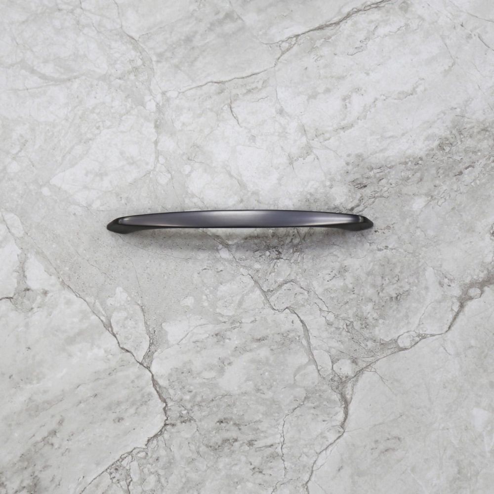 Sleek Gunmetal Handle