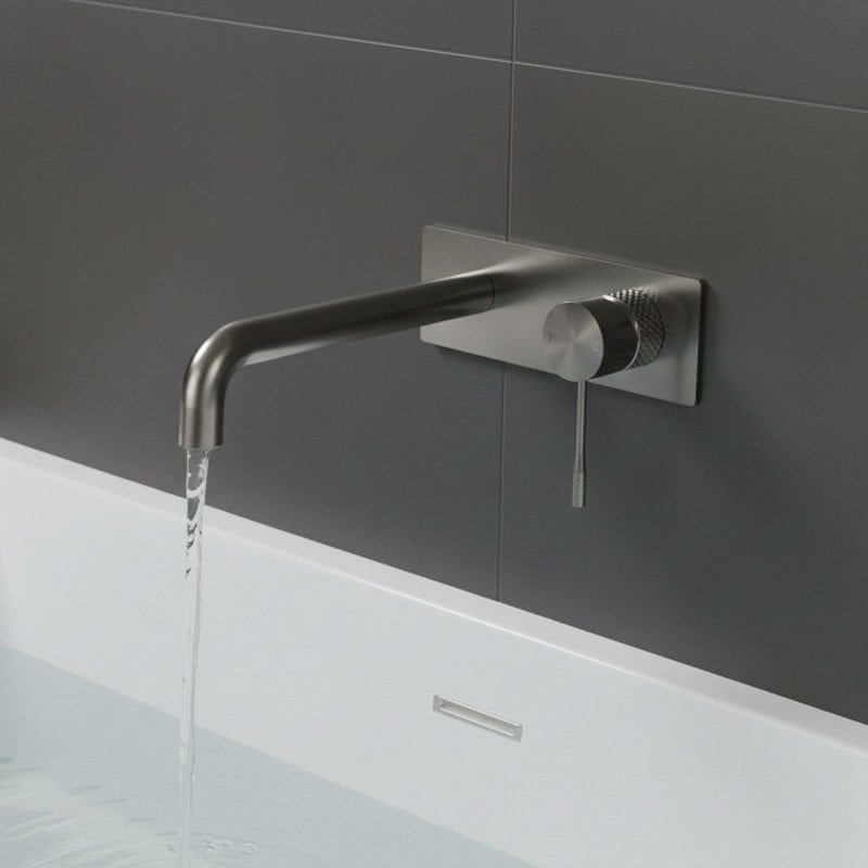 Moray Gunmetal single lever bath mixer tap featuring a textured knurled detailing - Roomset