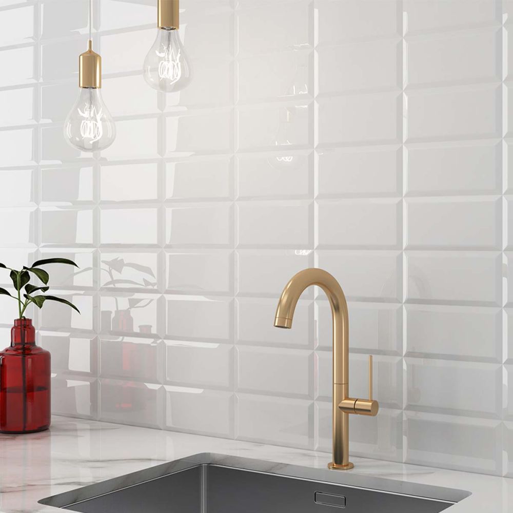 Metro White Ceramic Brick Tile 100x200mm