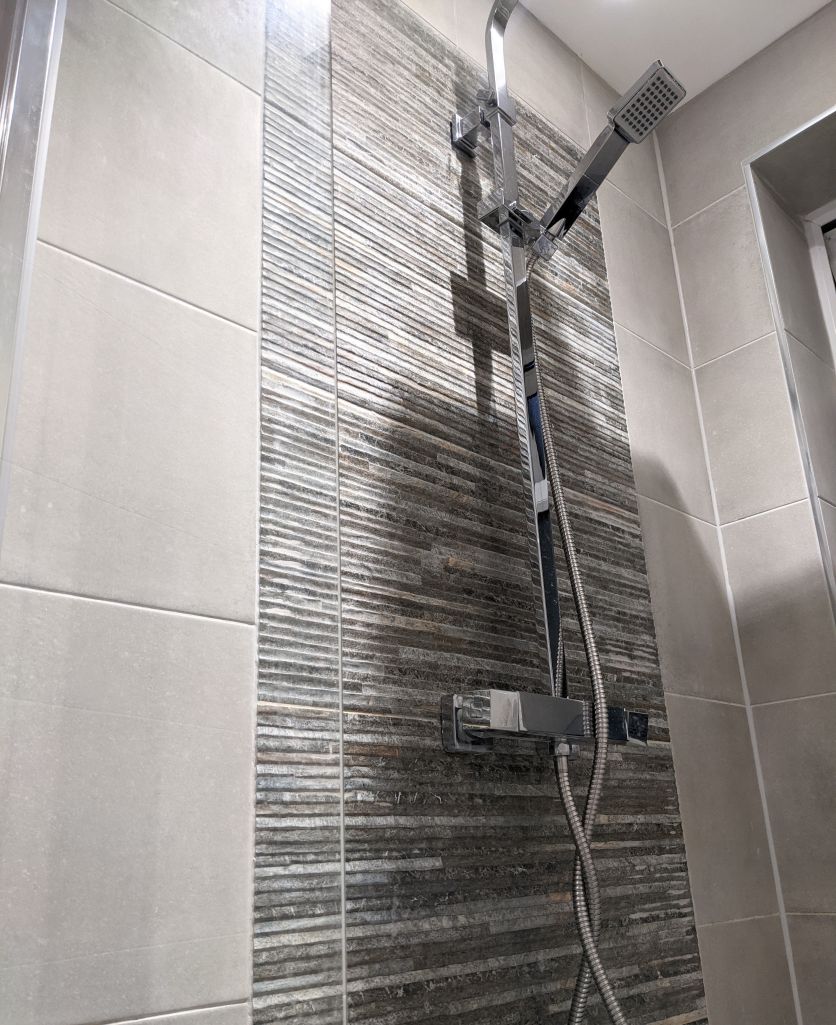 Porta Gris Feature Tile