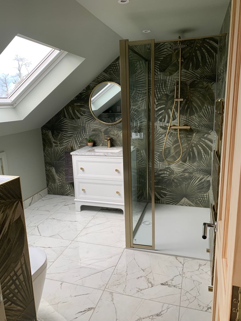 Kelto White Marble Gloss Porcelain Tile - 600x600mm