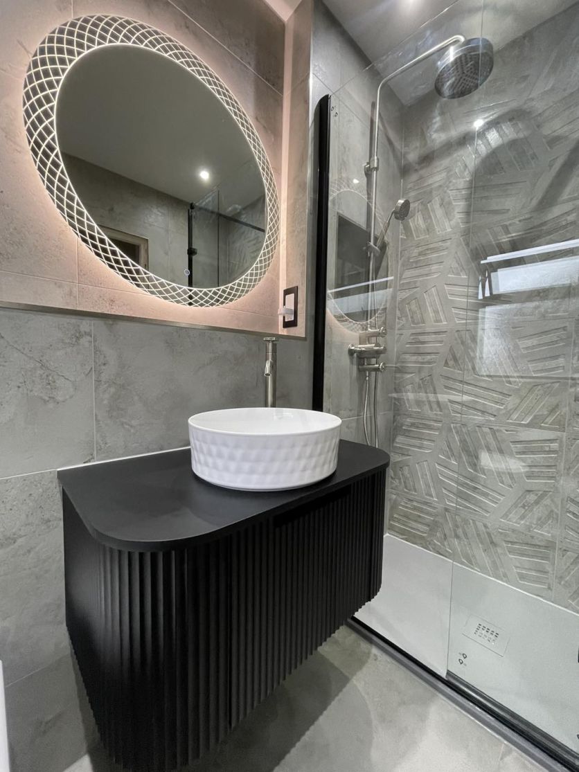 Soar Ribbed Wall Hung Matt Black Vanity Unit with Black Worktop