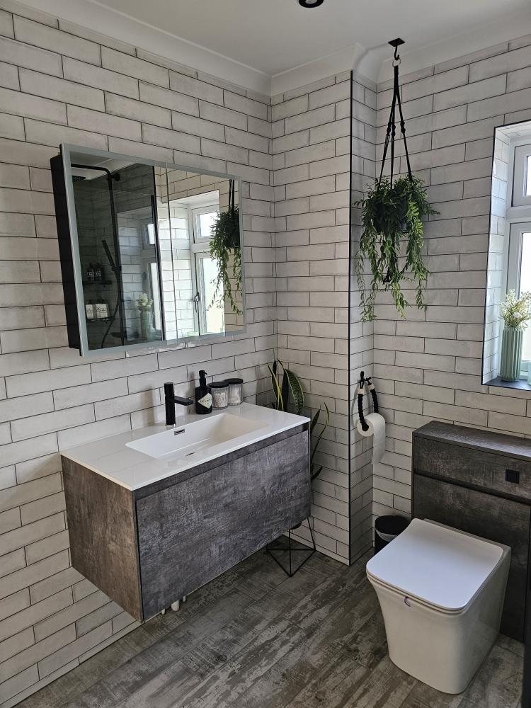 Wall Mounted Vanity Unit Metallic & White Resin Basin 900mm