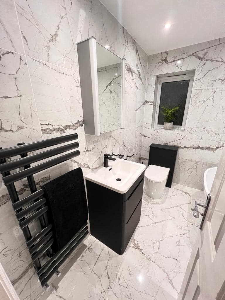 Kelto White Marble Gloss Porcelain Tile - 600x1200mm