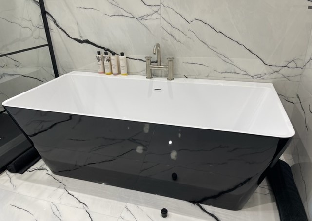 Black Freestanding Acrylic Bath - 1680x800mm