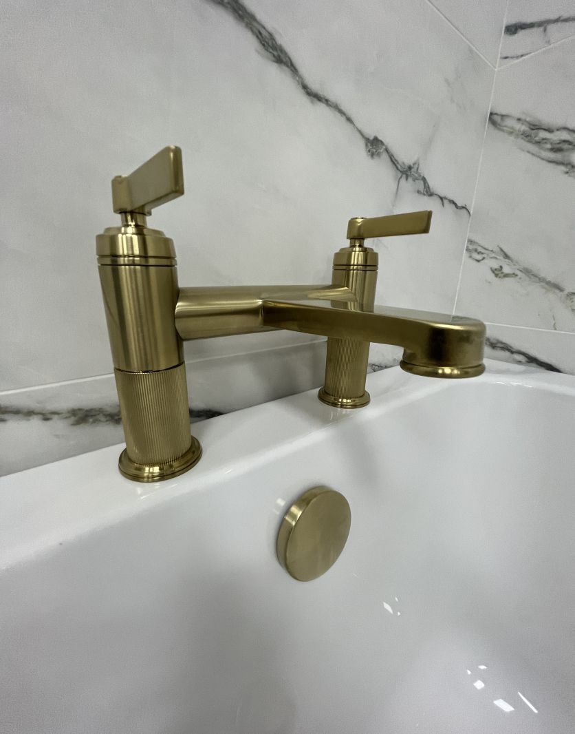 Brushed Gold Ribbed Bath Filler Tap