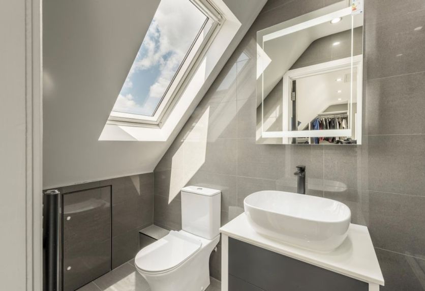 Dinton LED Mirror