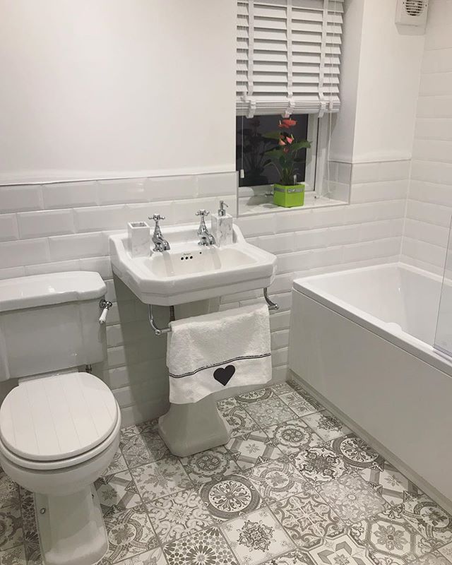 Claydon Traditional Basin & Pedestal