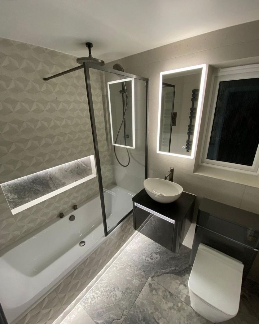Amien Gunmetal Framed Clear Glass Bath Screen