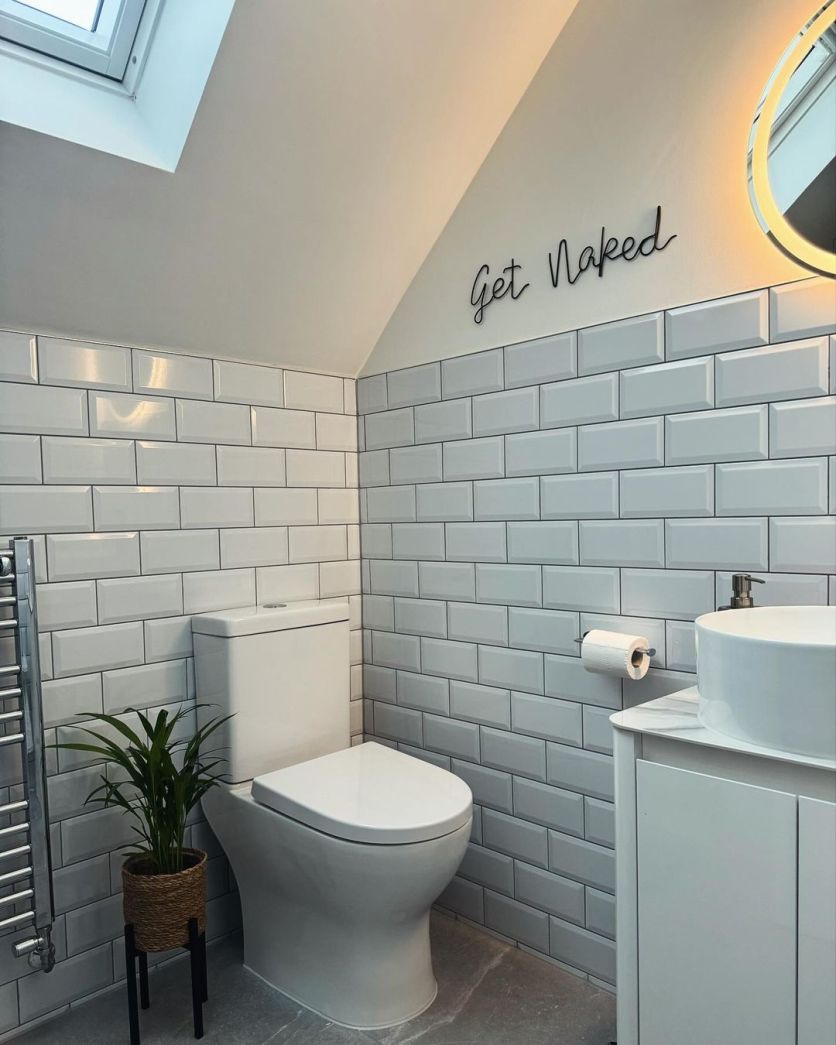 Leo Toilet With Soft Close Seat
