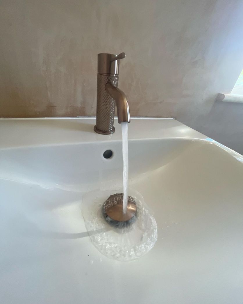 Moray Satin Bronze Knurled Basin Tap